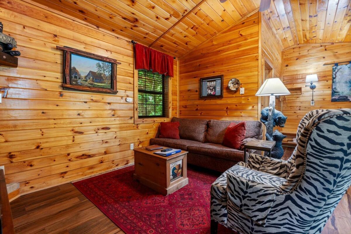 Villa Cabin 5 Studio Cabin With Hot Tub, Water View And Fire Pit Sevierville Exterior foto